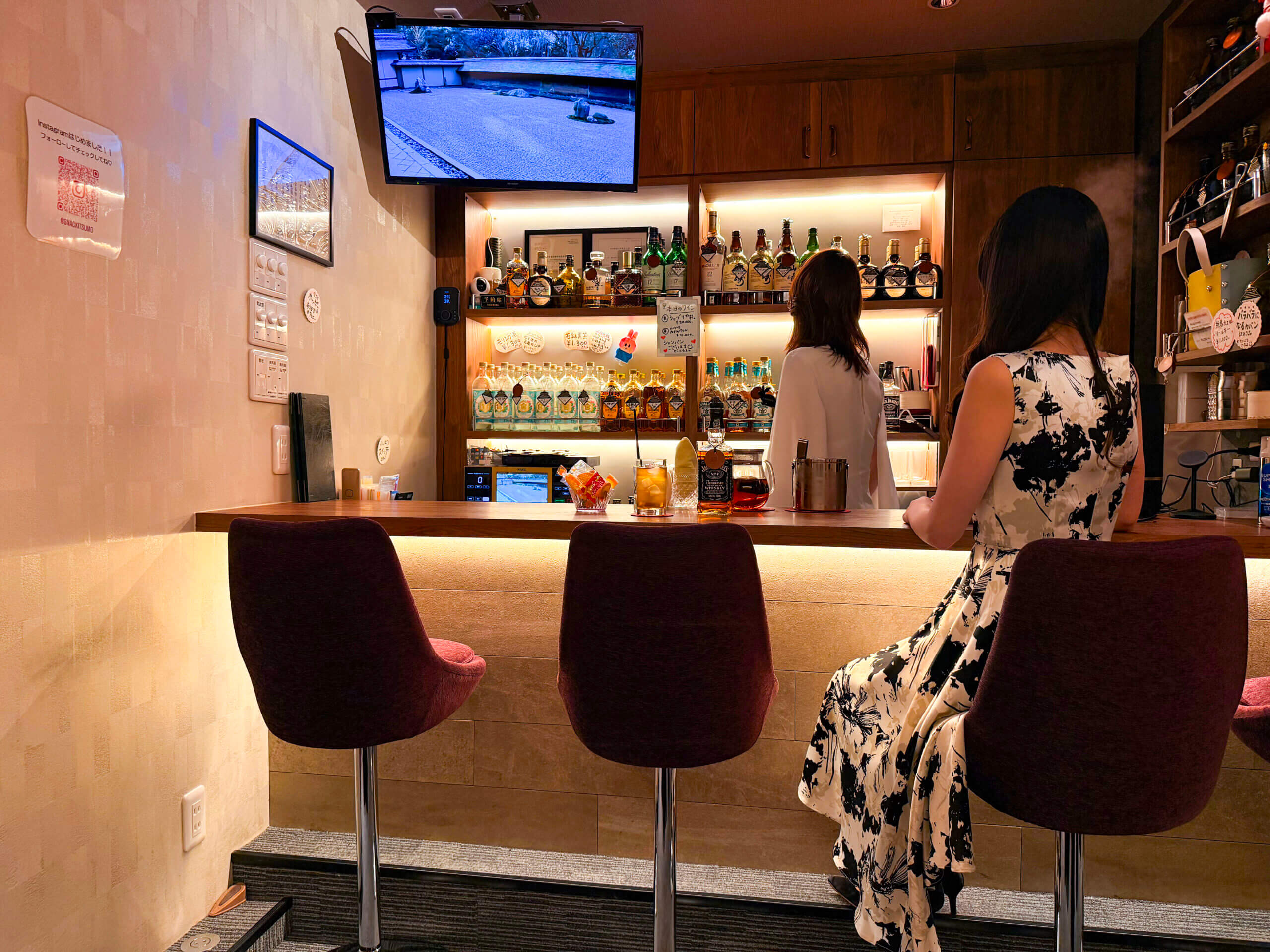 新橋のスナック「いつも」のキャスト