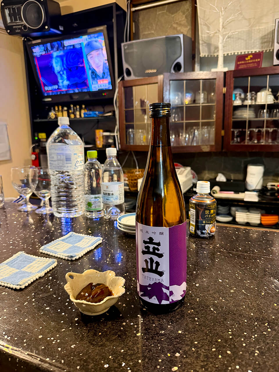 スナックりあん｜地元のお酒とお通し